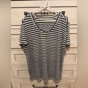 Women's Lucky Brand top